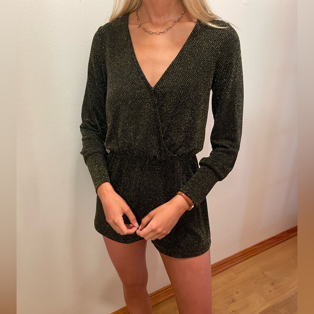 Size S, Blk & Gold Sparkling Romper